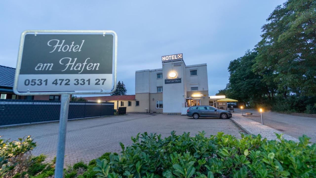 בראונשווייג Hotel Am Hafen מראה חיצוני תמונה