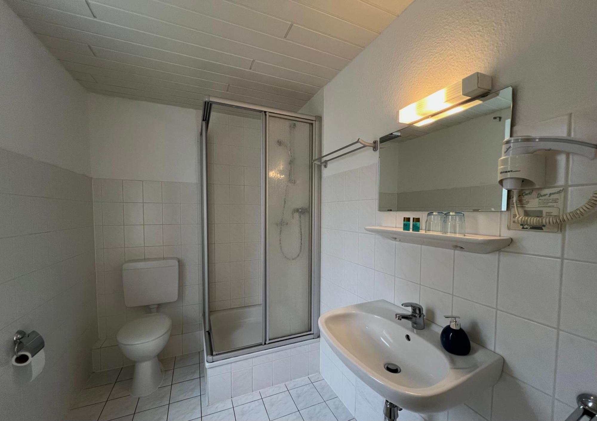 בראונשווייג Hotel Am Hafen מראה חיצוני תמונה